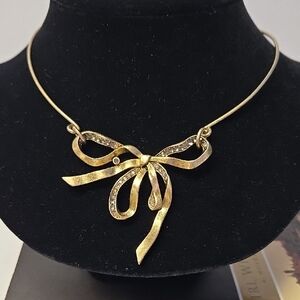 Banana Republic Elegant Gold Bow Necklace
